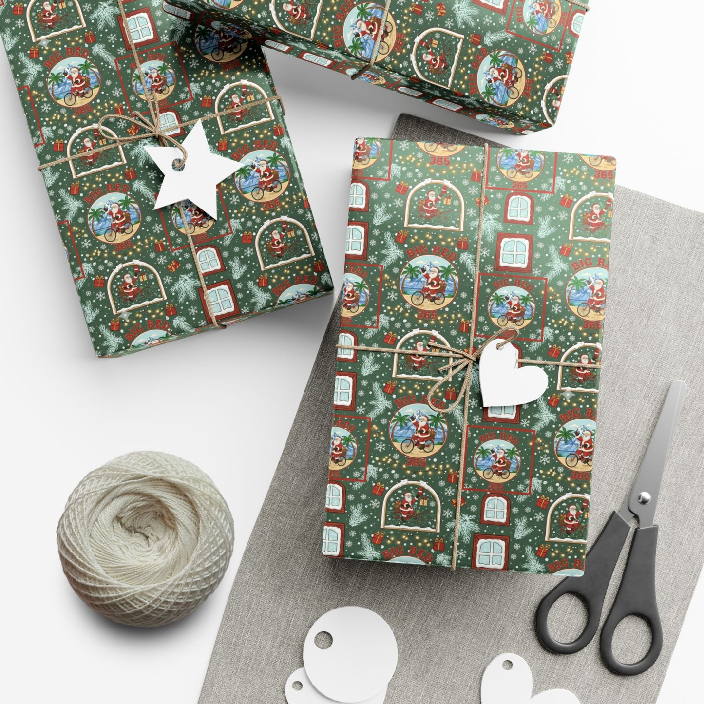 Vintage Santa Snow Globe Pattern Gift Wrap Paper | Christmas Wrapping Paper