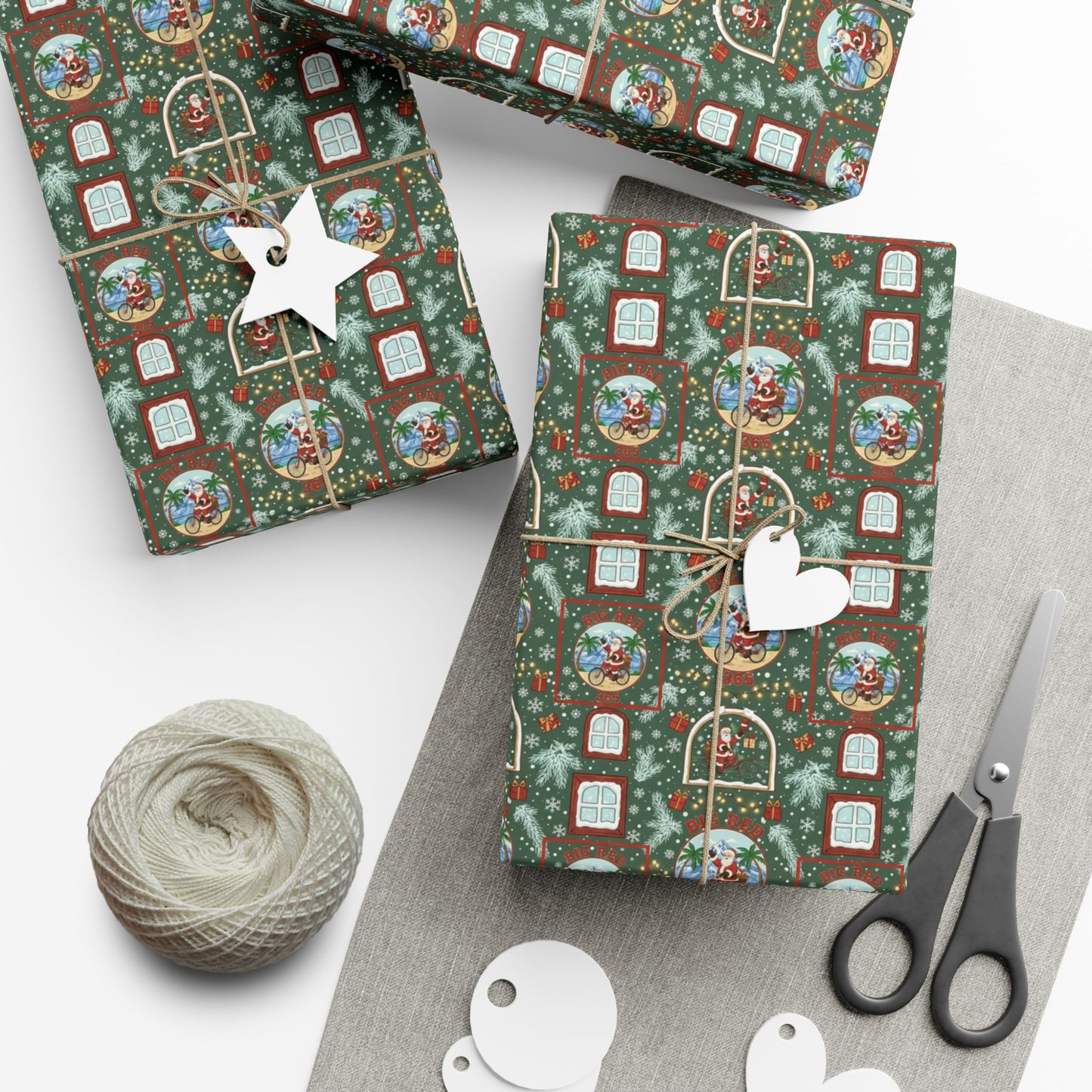 Vintage Santa Snow Globe Pattern Gift Wrap Paper | Christmas Wrapping Paper