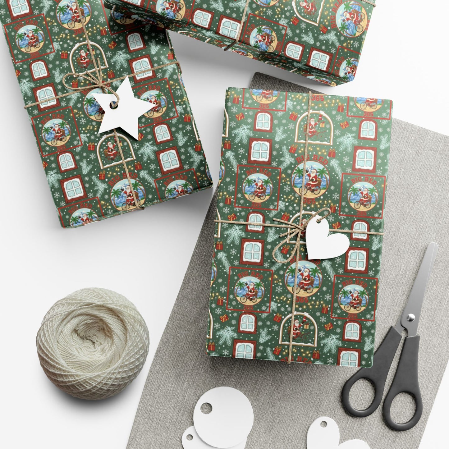 Vintage Santa Snow Globe Pattern Gift Wrap Paper | Christmas Wrapping Paper