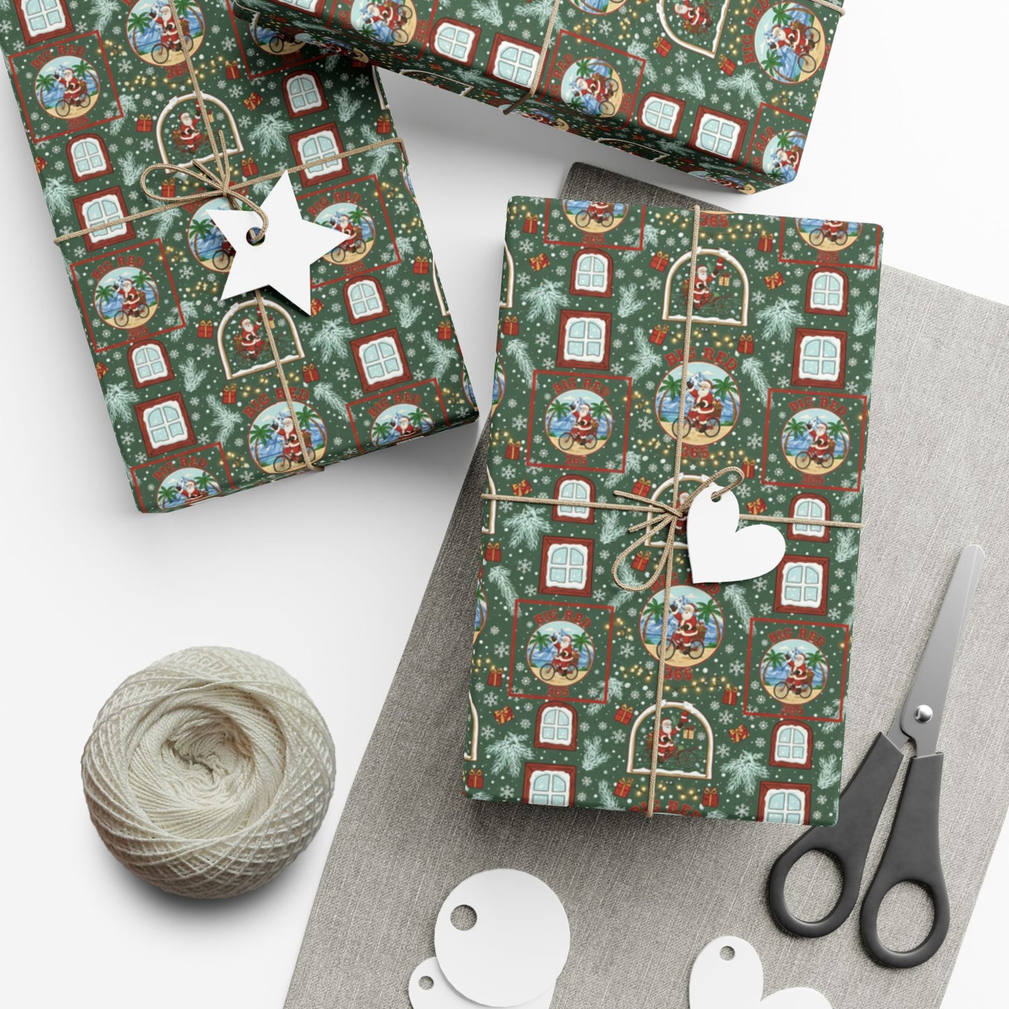 Vintage Santa Snow Globe Pattern Gift Wrap Paper | Christmas Wrapping Paper